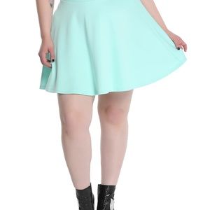 Hot Topic Size 5 Mint Circle Skirt